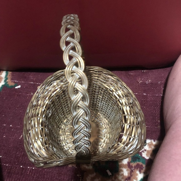 Vintage brass Gold Woven Accent Basket with Braided Handle. Preloved - Picture 8 of 10